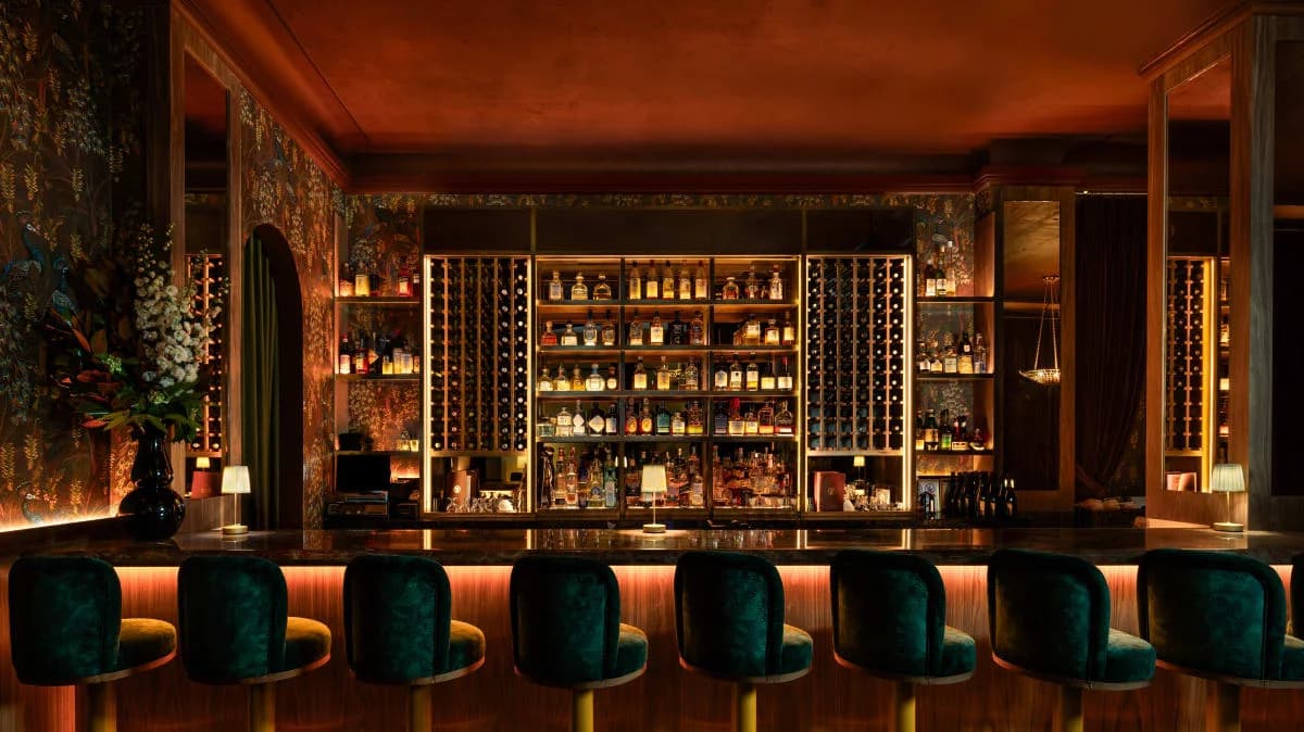 Winnie’s Jazz Club - Hotel Bar at Refinery Hotel, Midtown Manhattan, Bryant Park