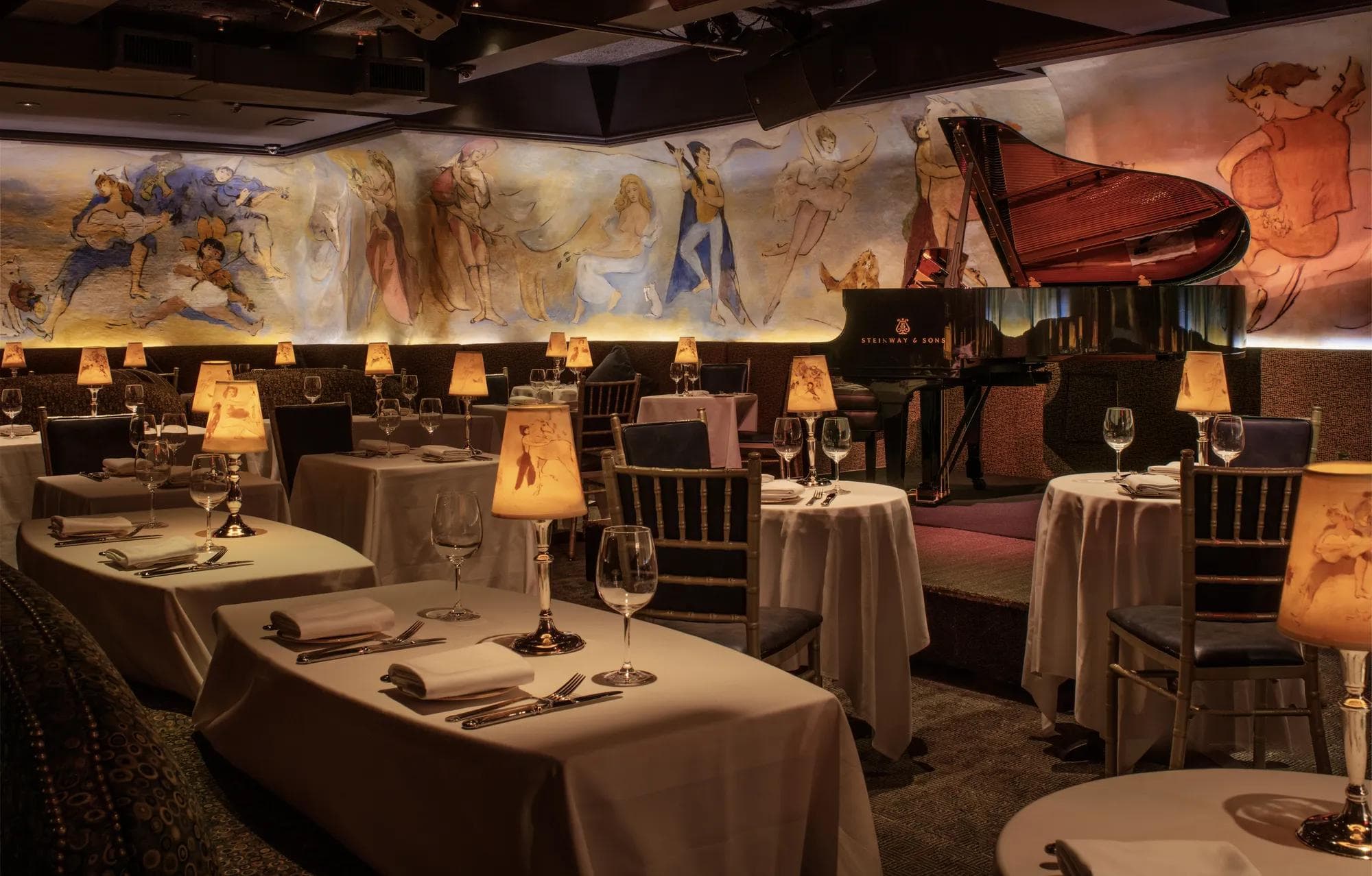Café Carlyle - Hotel Restaurant at The Carlyle, A Rosewood Hotel, Upper East Side, MET Museum