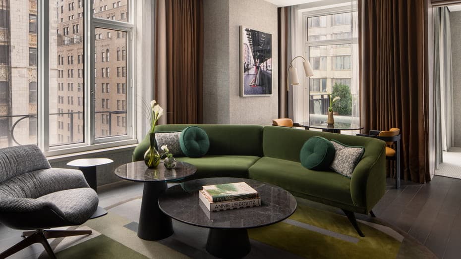 Four Seasons Hotel New York Downtown - 5-star hotel in Tribeca, One World Trade Center